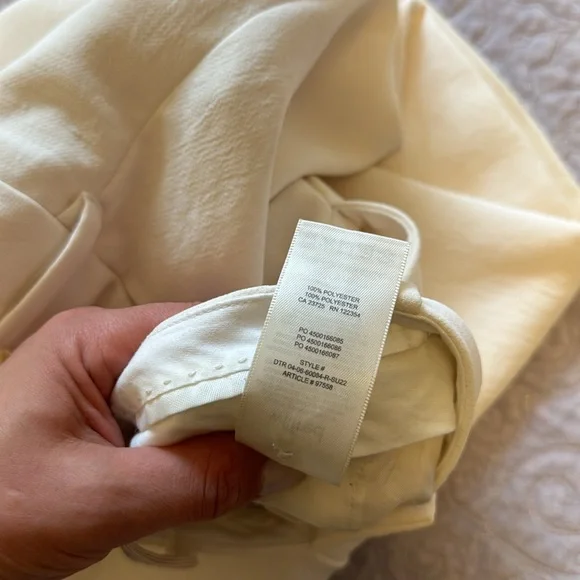 Aritzia Wilfred Effortless Cropped Pants in light birch size 4 - Picture 7 of 7